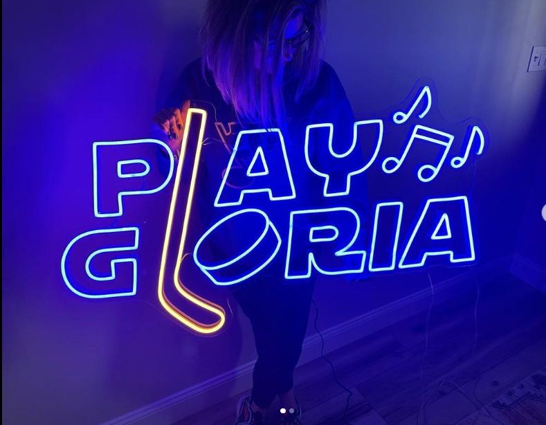 Play Gloria